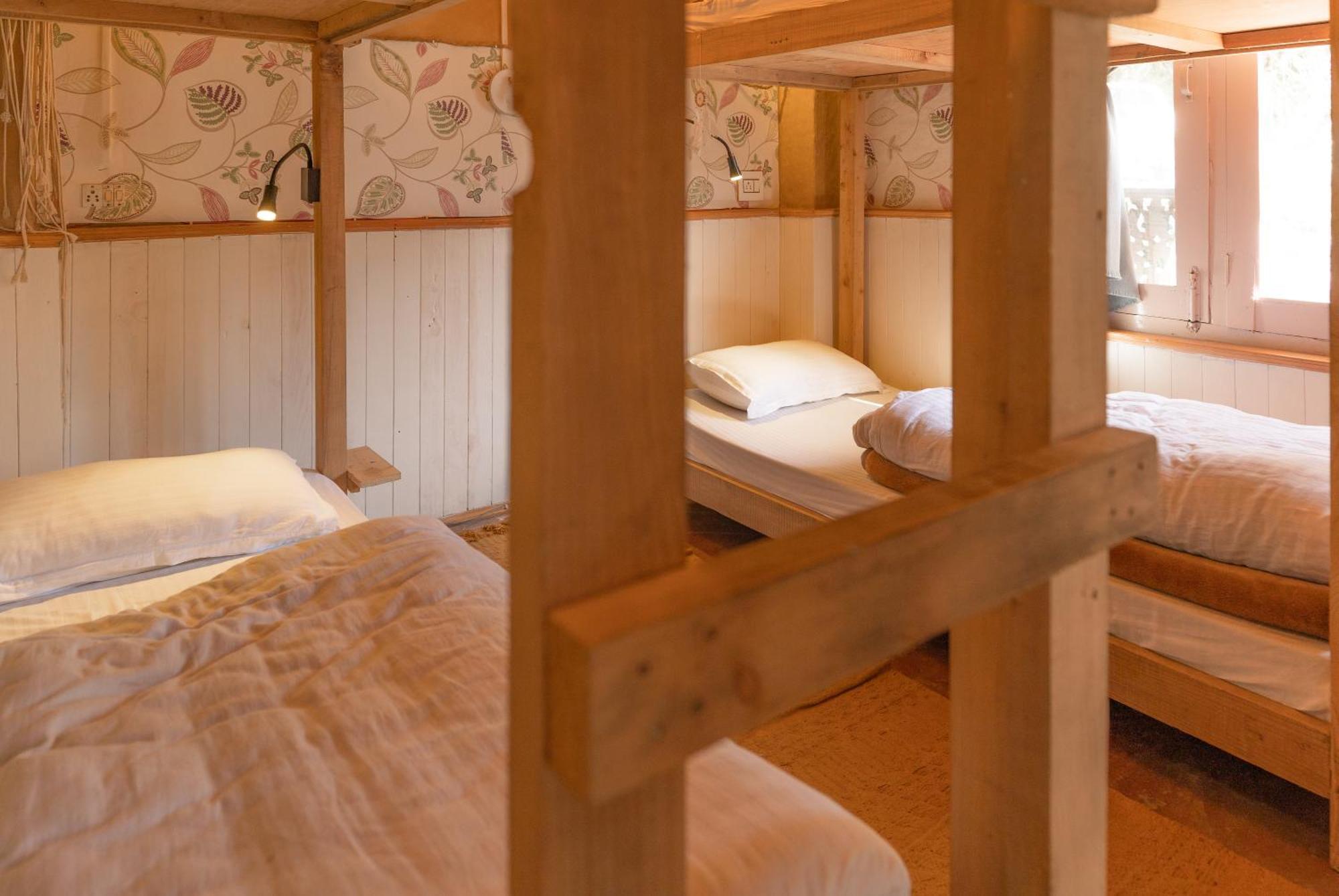 Firgun Chapter Shoja Hostel Екстериор снимка