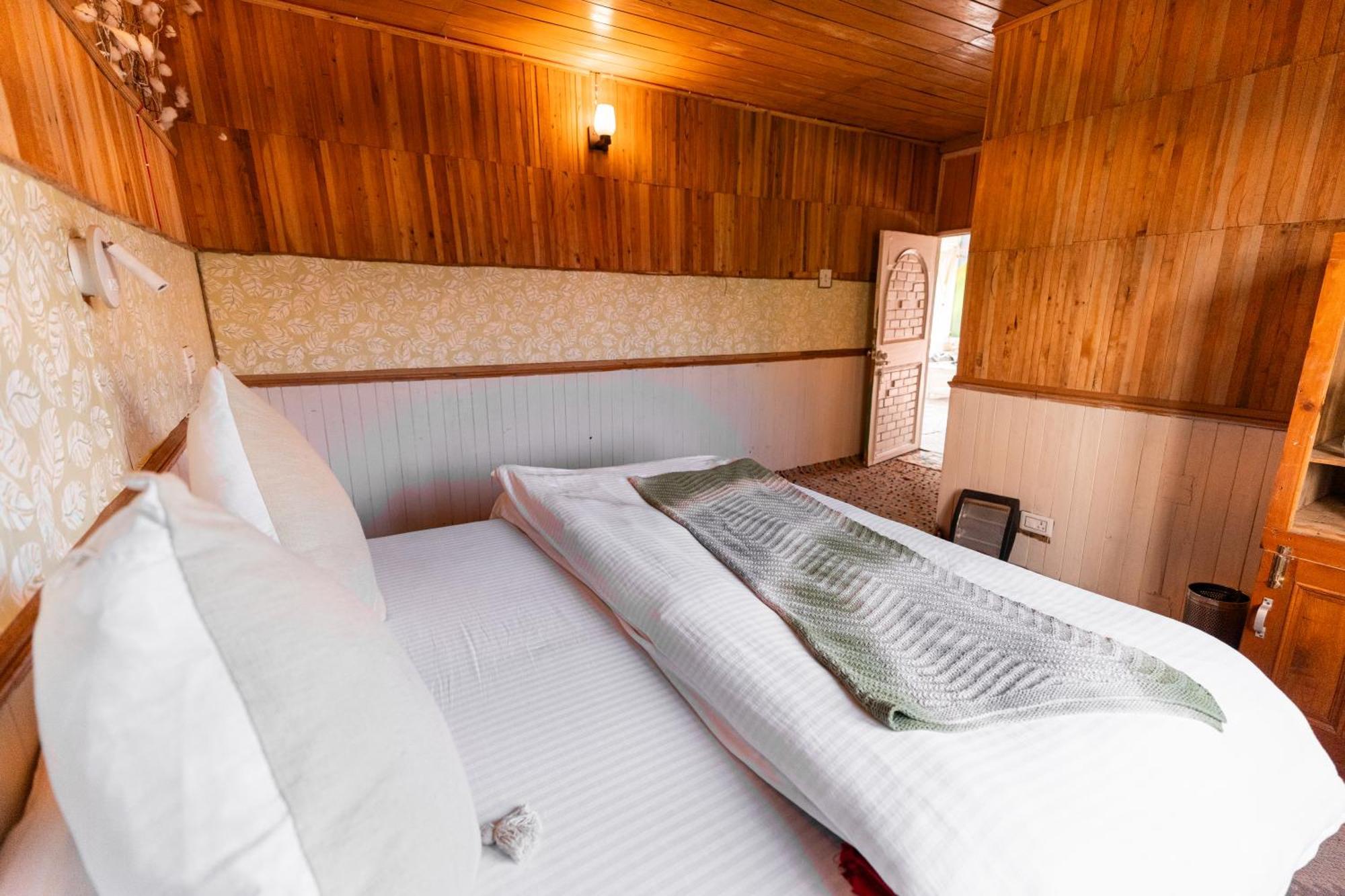 Firgun Chapter Shoja Hostel Екстериор снимка