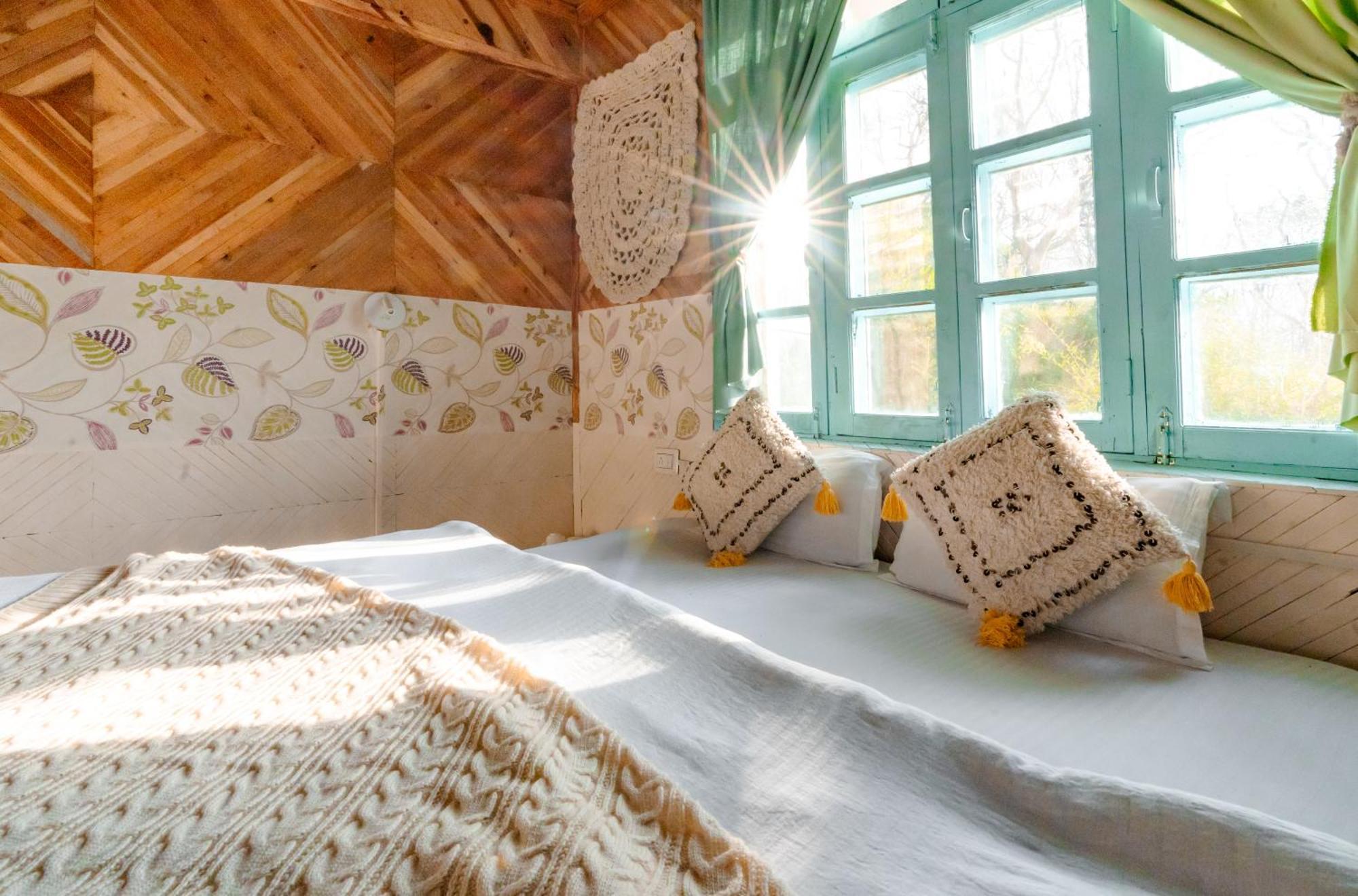 Firgun Chapter Shoja Hostel Екстериор снимка