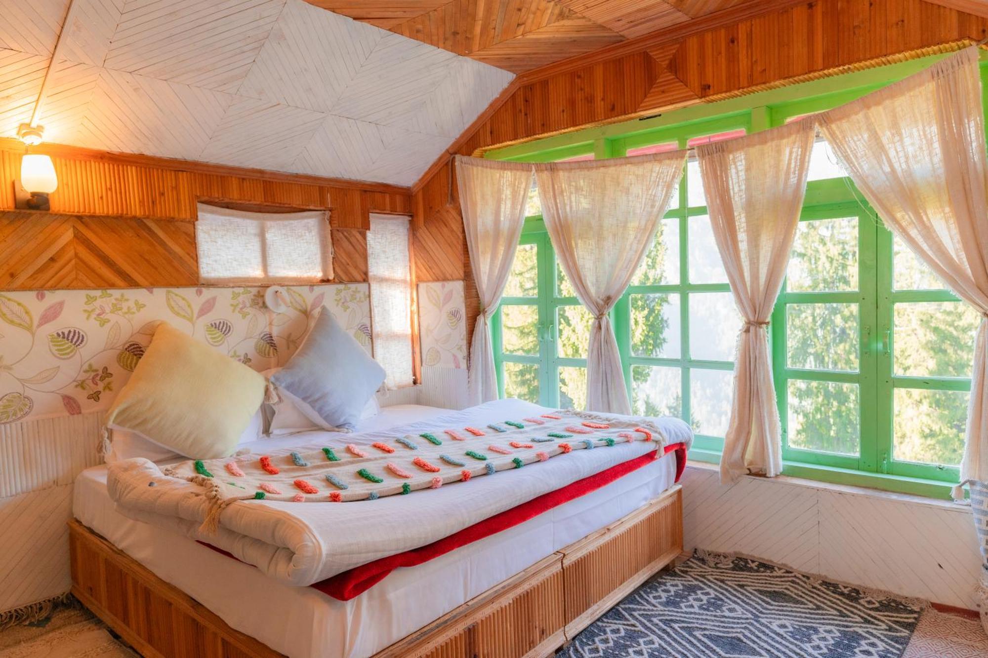 Firgun Chapter Shoja Hostel Екстериор снимка