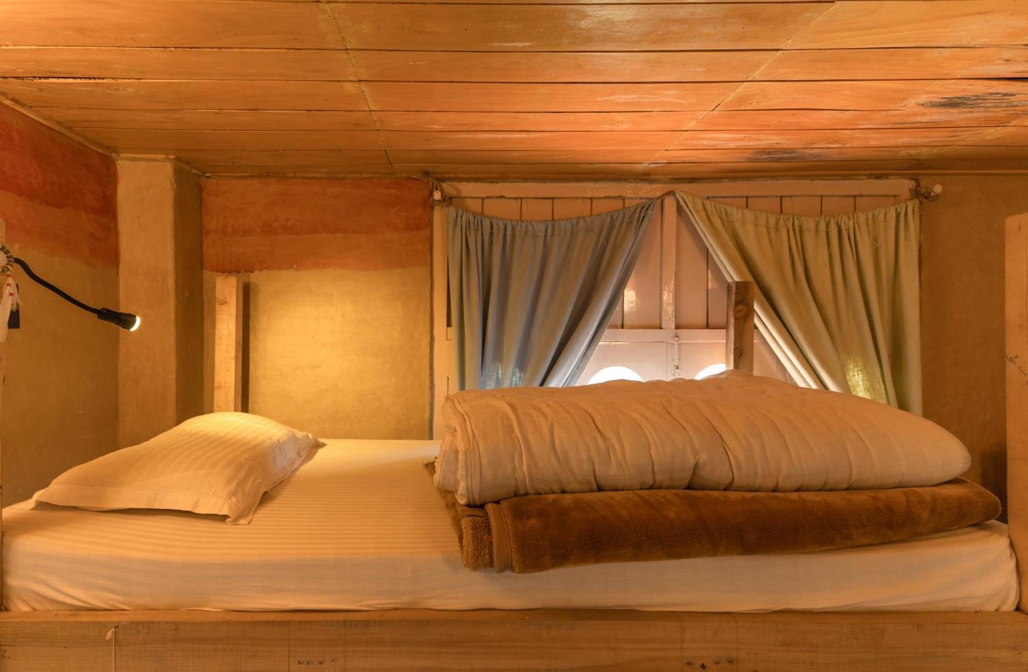 Firgun Chapter Shoja Hostel Екстериор снимка