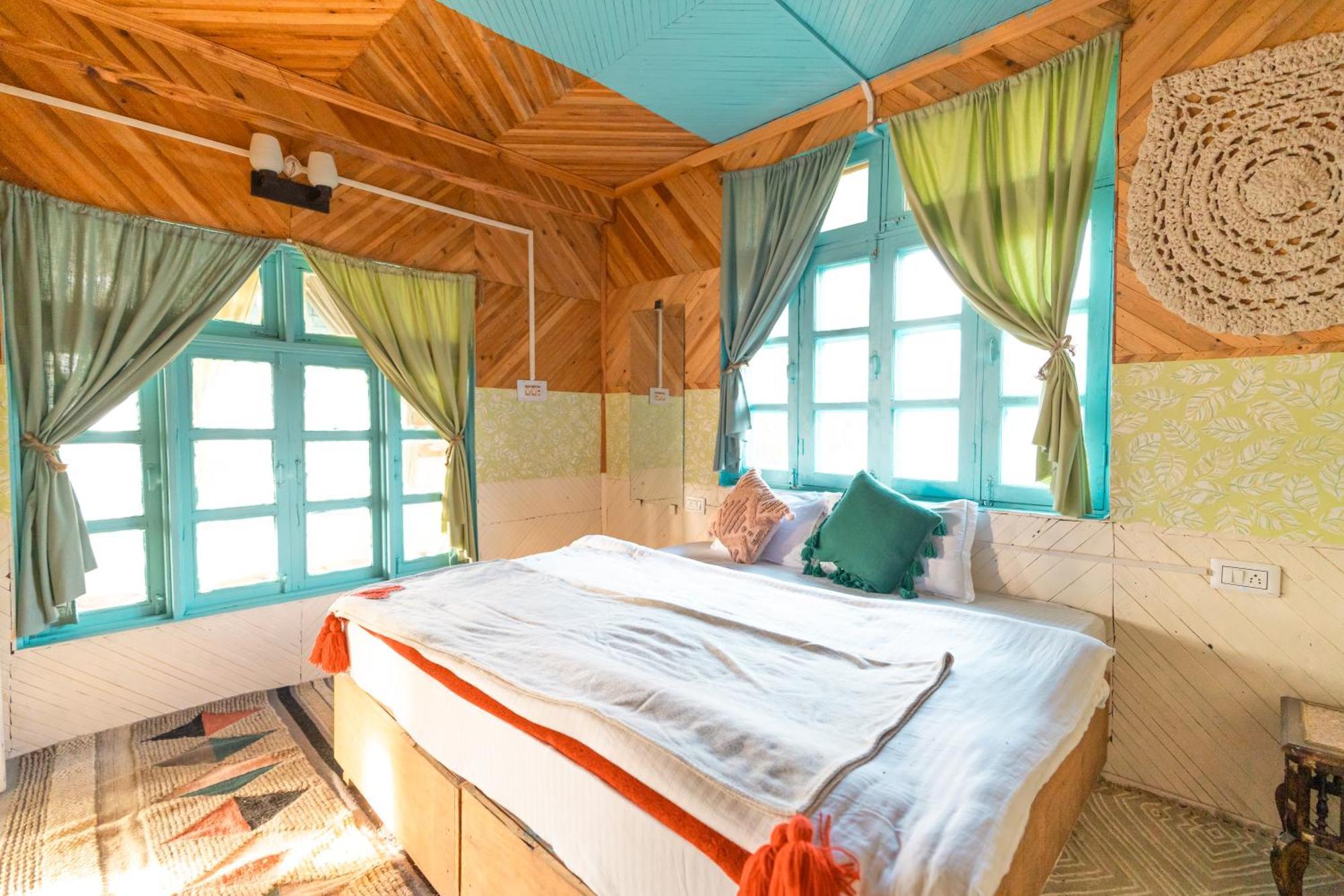 Firgun Chapter Shoja Hostel Екстериор снимка