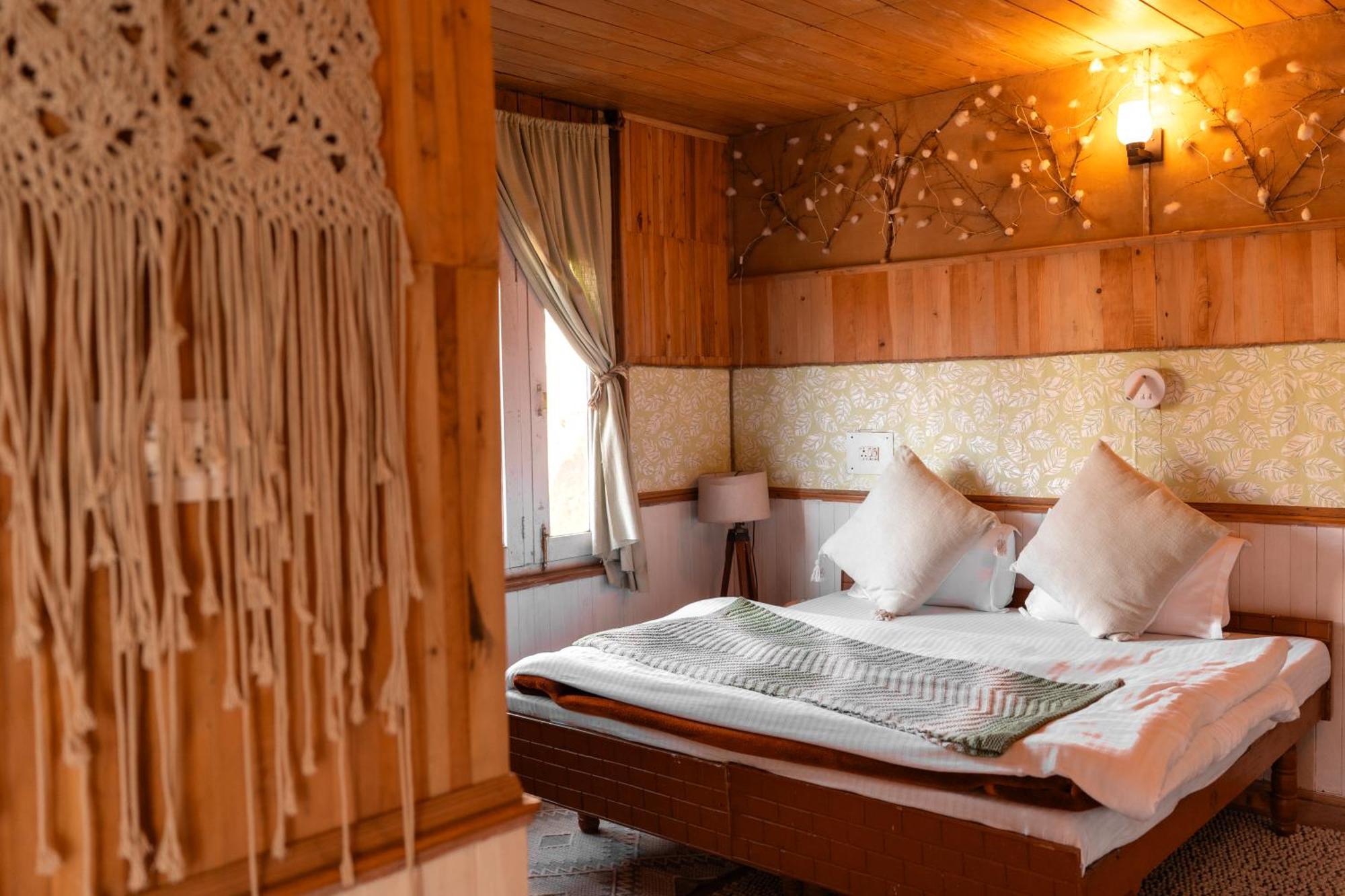 Firgun Chapter Shoja Hostel Екстериор снимка