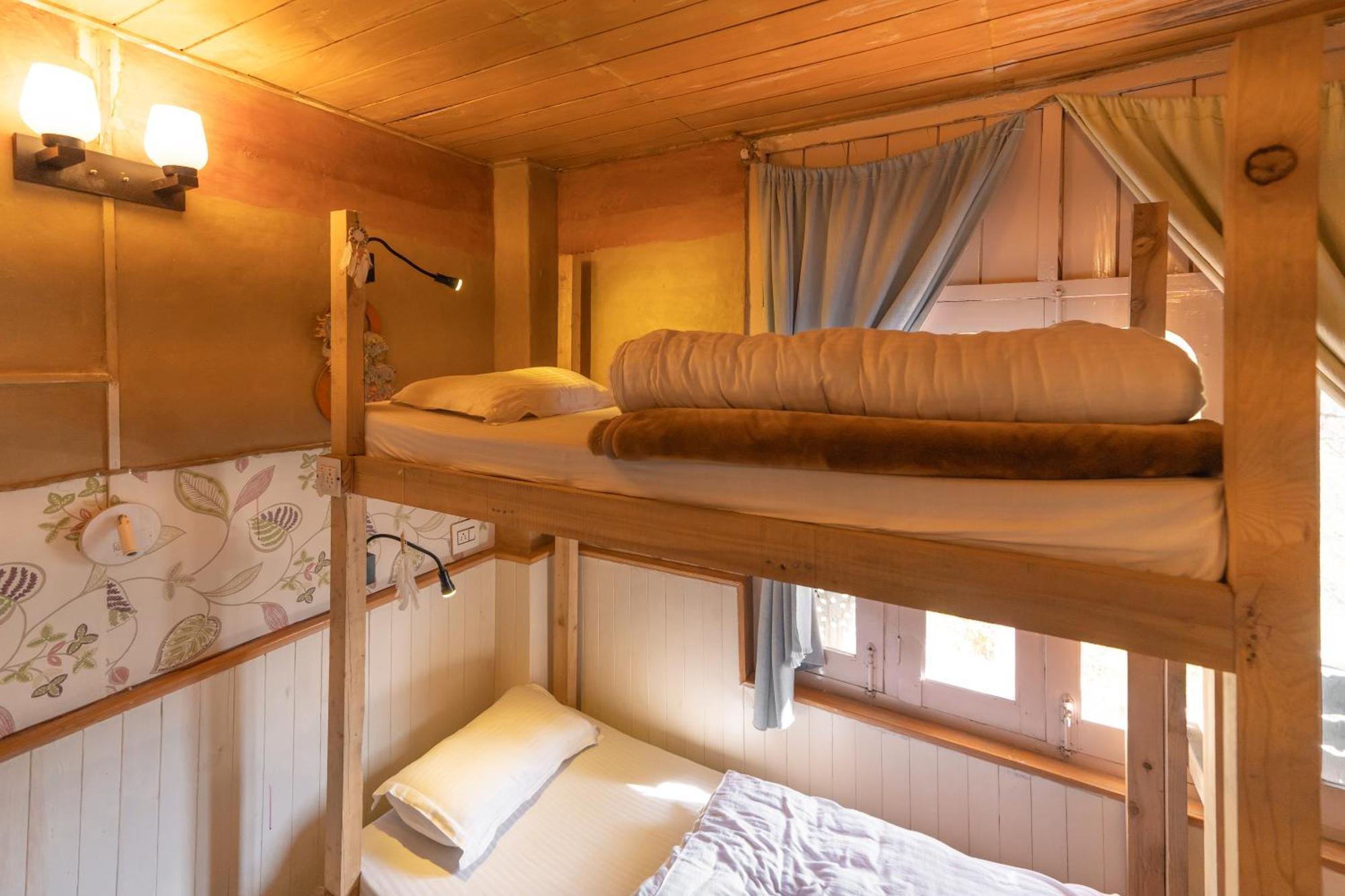 Firgun Chapter Shoja Hostel Екстериор снимка