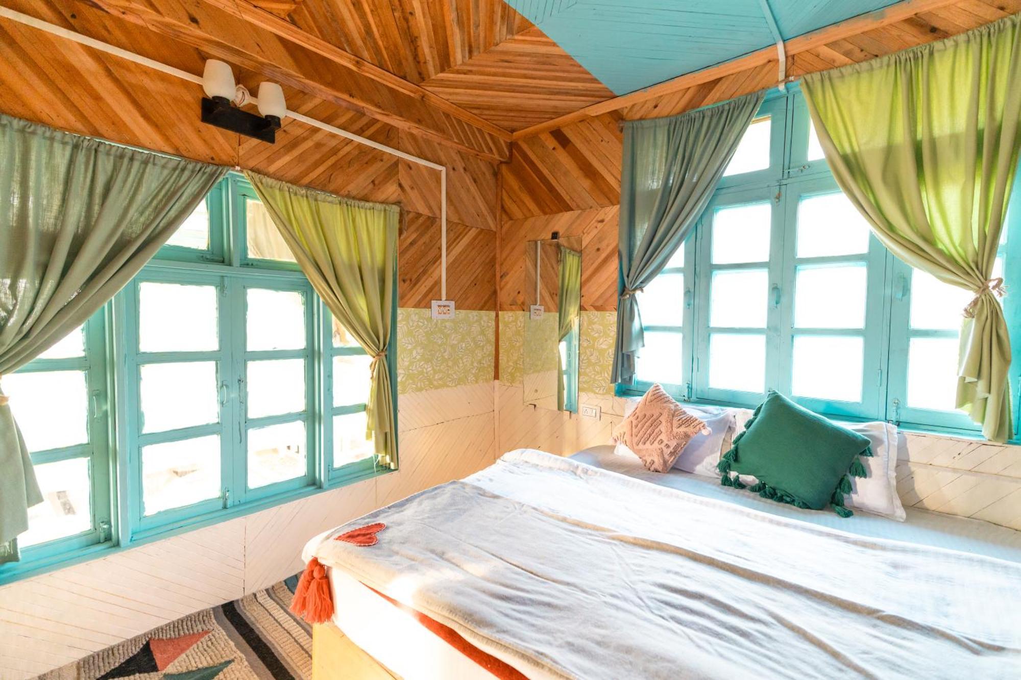 Firgun Chapter Shoja Hostel Екстериор снимка