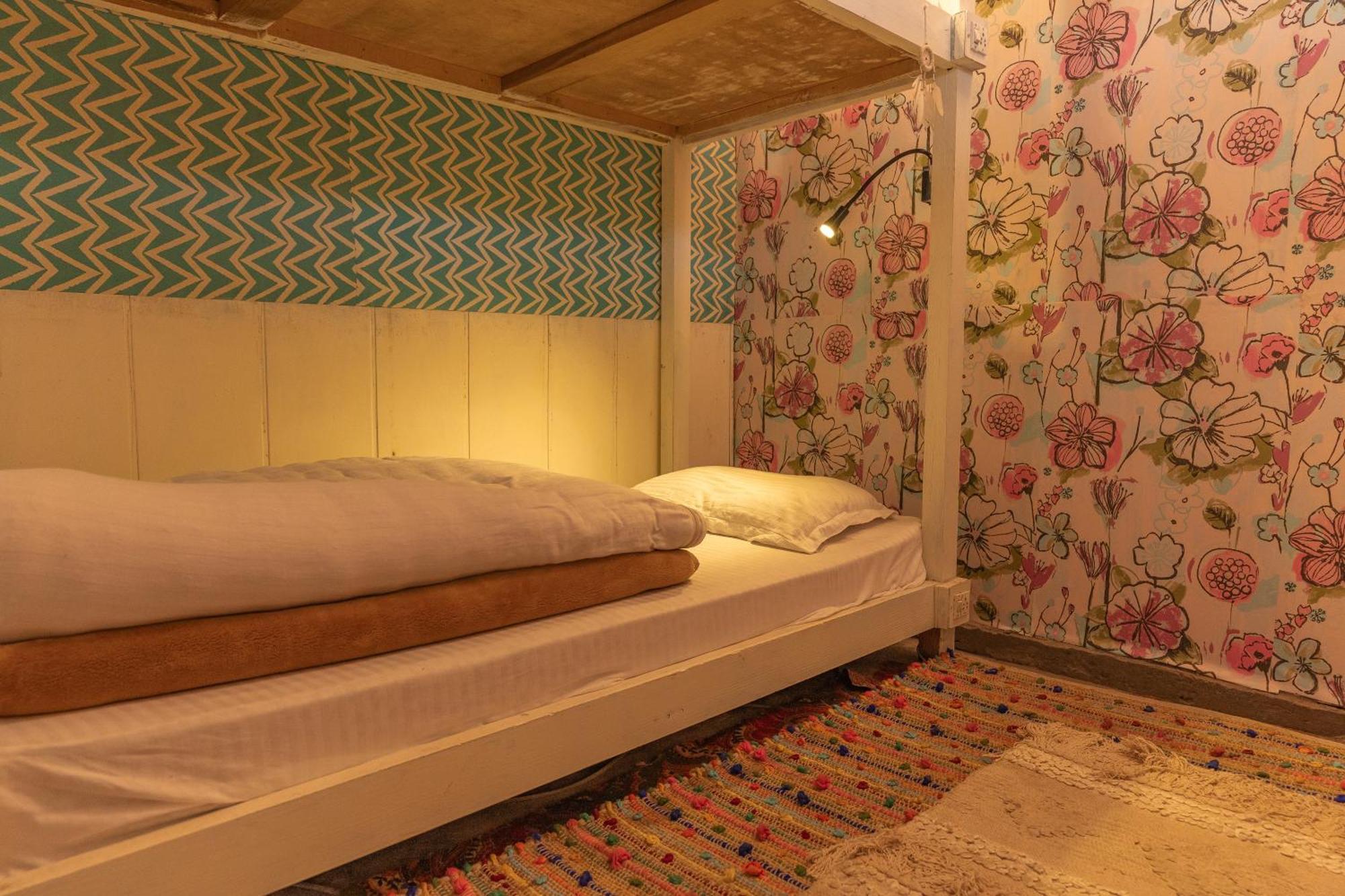 Firgun Chapter Shoja Hostel Екстериор снимка