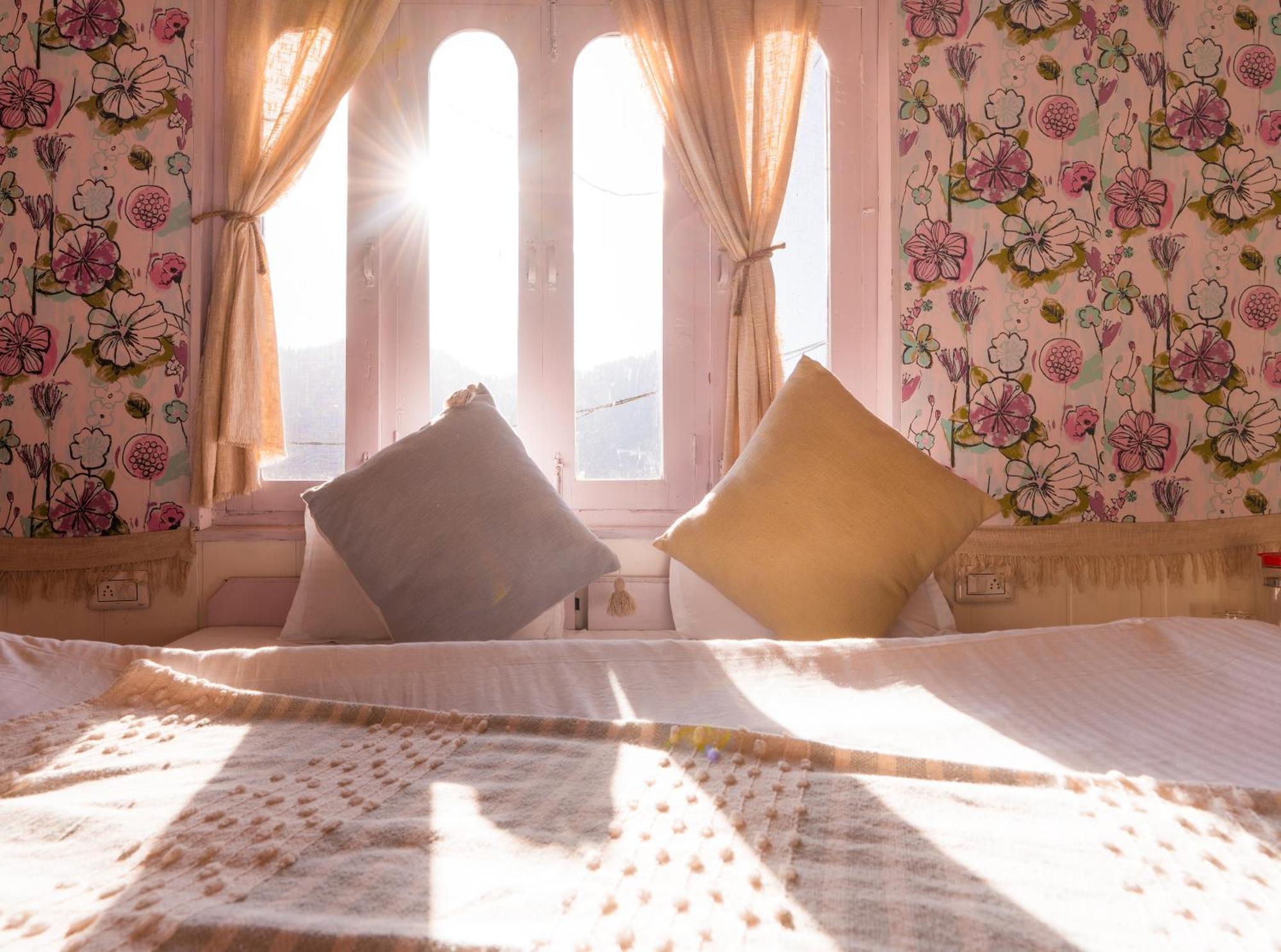 Firgun Chapter Shoja Hostel Екстериор снимка