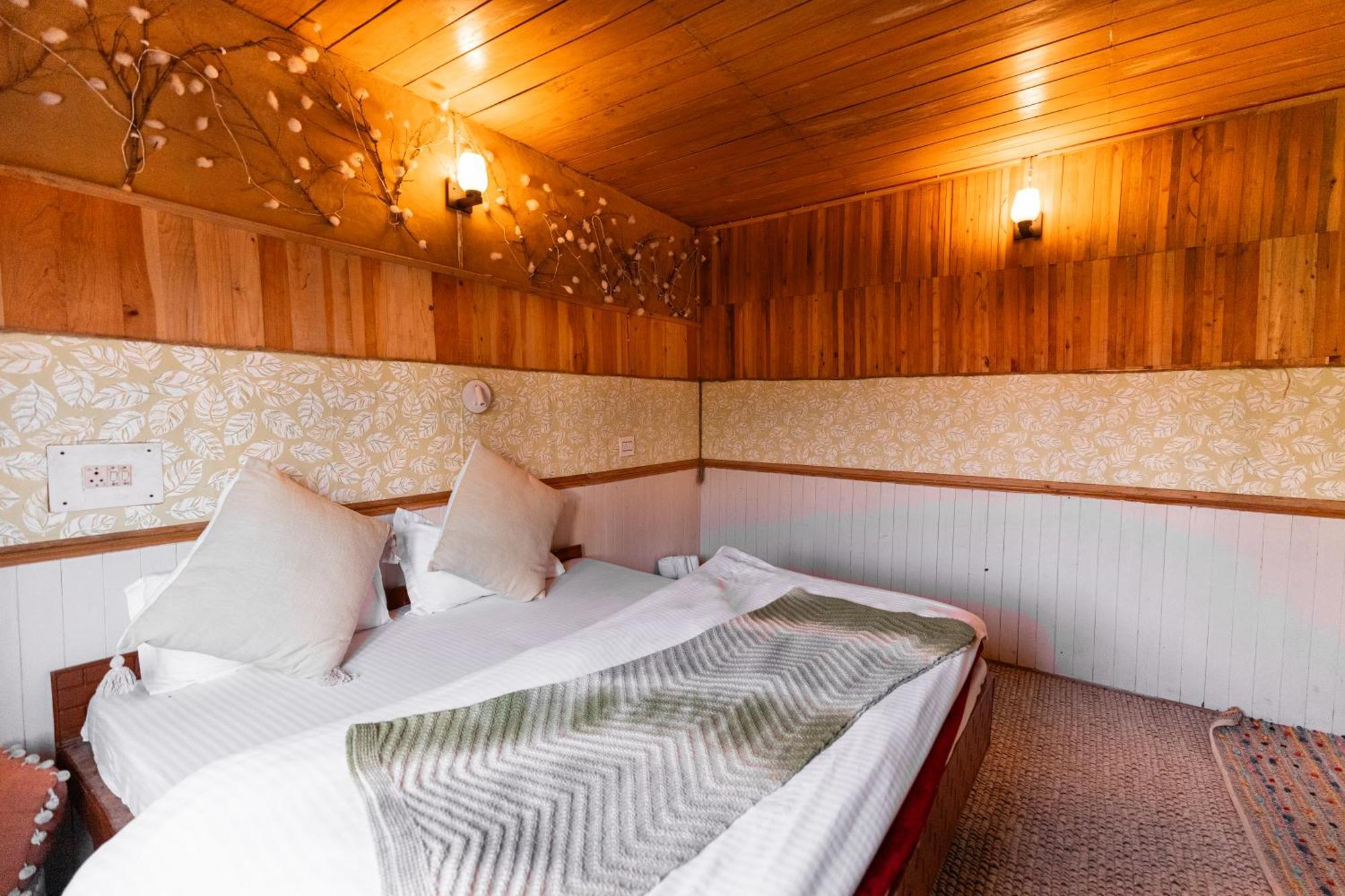 Firgun Chapter Shoja Hostel Екстериор снимка