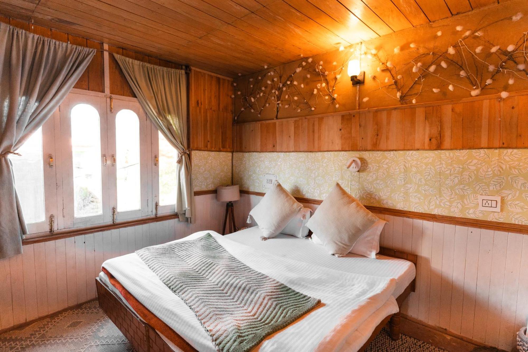 Firgun Chapter Shoja Hostel Екстериор снимка