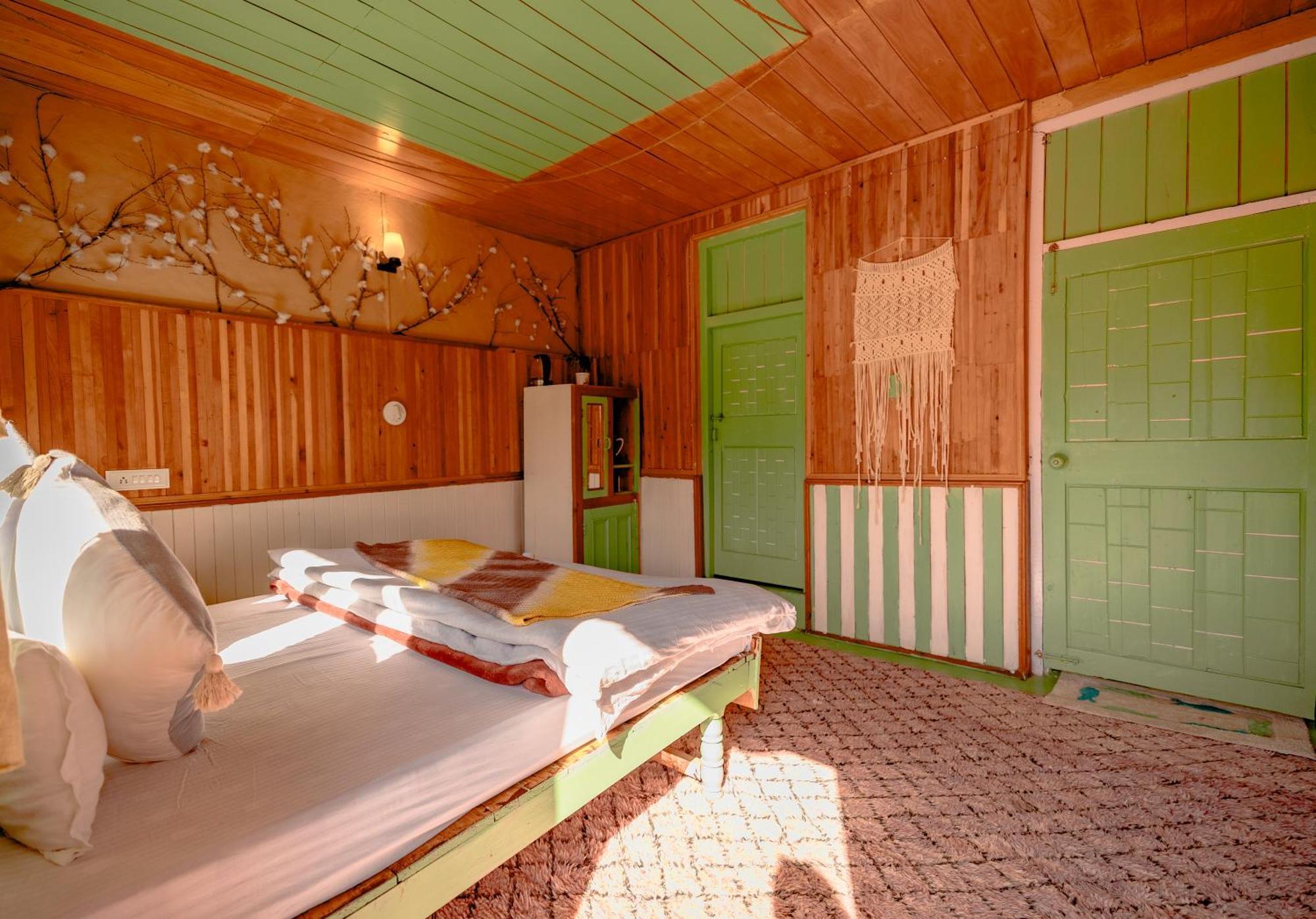 Firgun Chapter Shoja Hostel Екстериор снимка